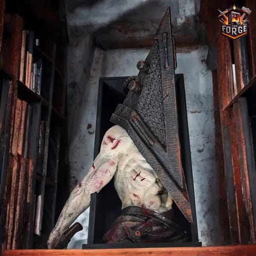 Cale Livre Silent Hill Pyramid Head